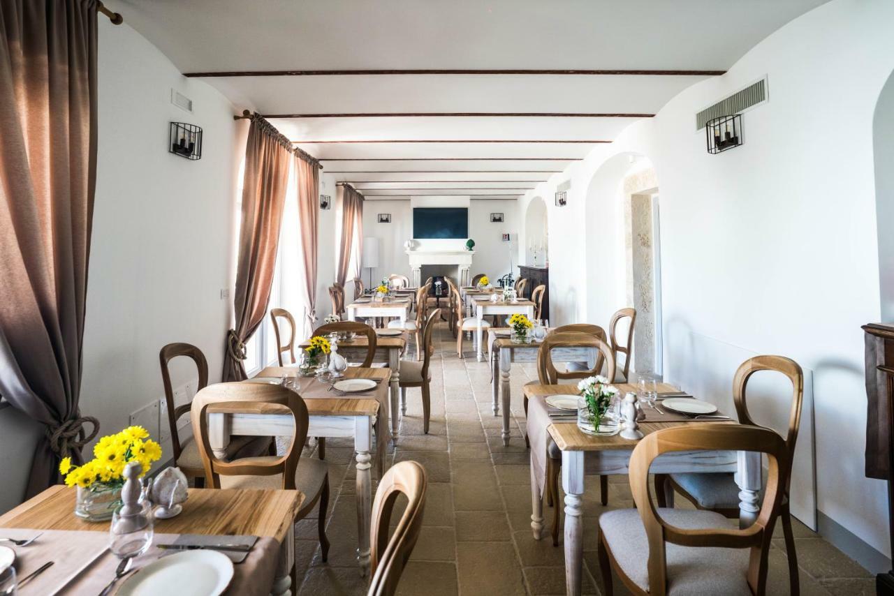 Borgo Cozzana Bed & Breakfast Monopoli Bagian luar foto