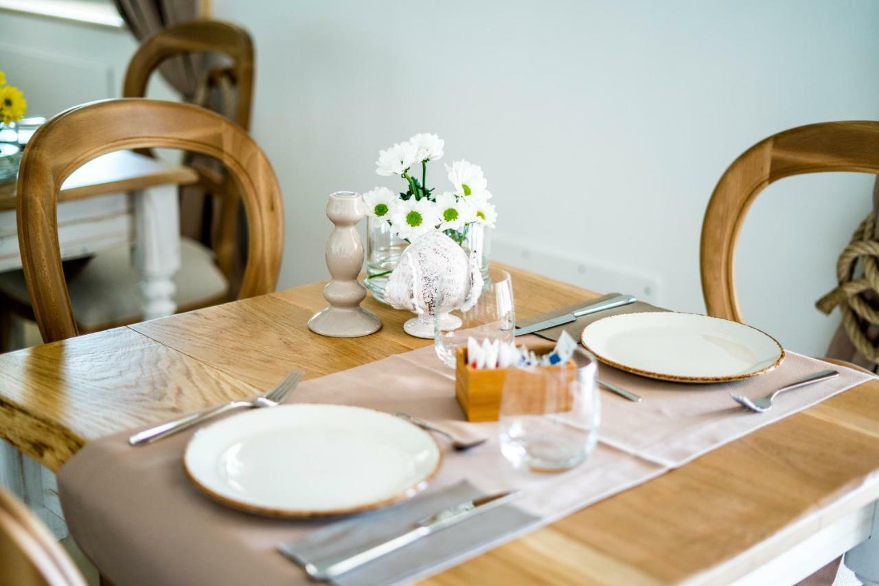 Borgo Cozzana Bed & Breakfast Monopoli Bagian luar foto