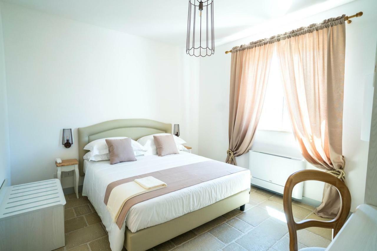 Borgo Cozzana Bed & Breakfast Monopoli Bagian luar foto