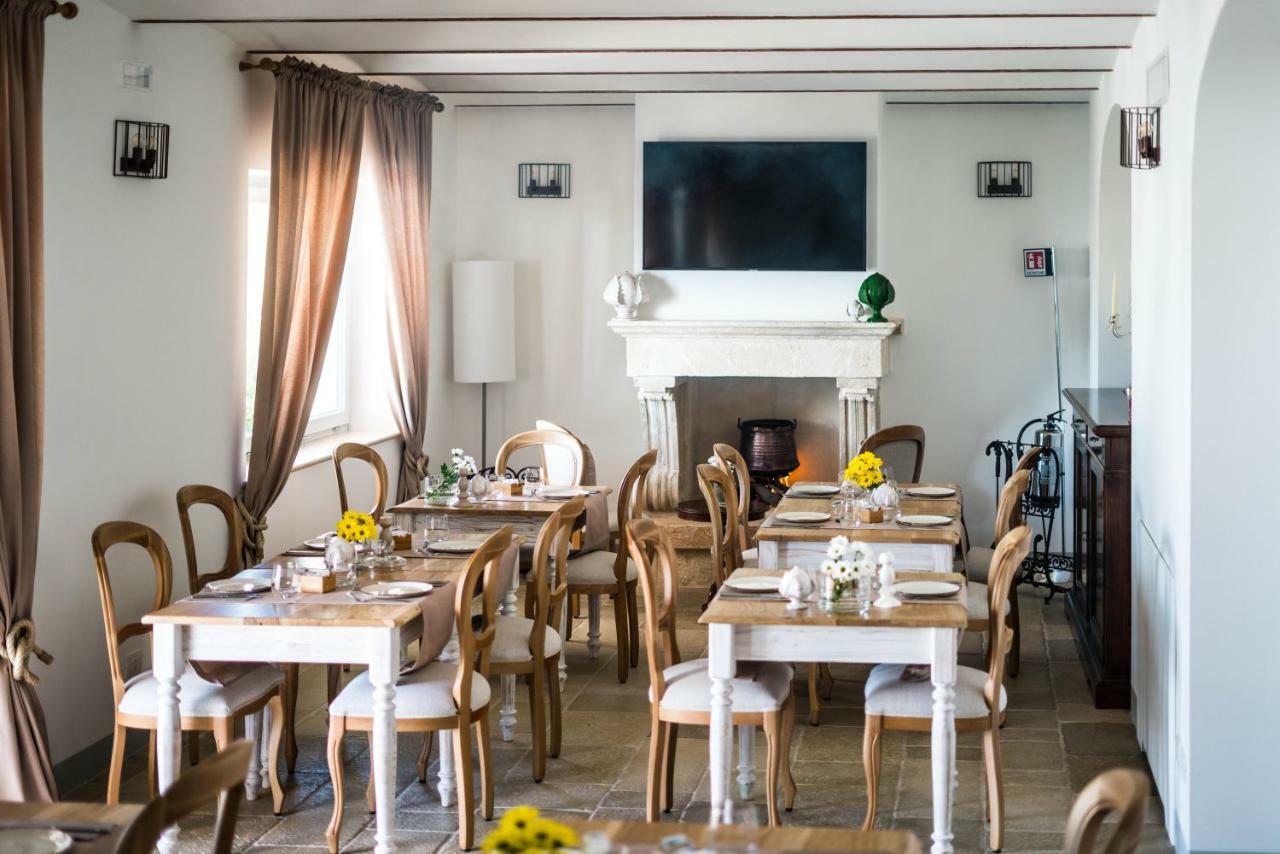 Borgo Cozzana Bed & Breakfast Monopoli Bagian luar foto