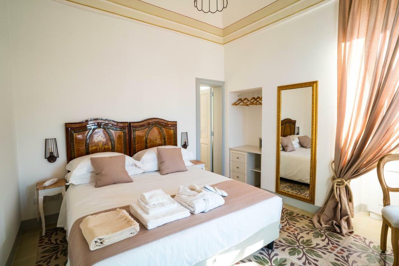 Borgo Cozzana Bed & Breakfast Monopoli Bagian luar foto